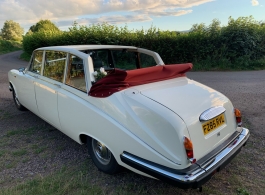 White wedding car for hire in Minmouth