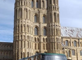 Smart wedding coaches for hire in Cambridge